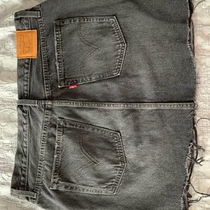 Black distressed Levi’s jean skirt